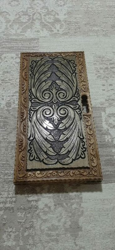 Nərdlər: (əl işləri ilə oyma naxışlı), laklı parlaq örtük - İkiüzlü — 2