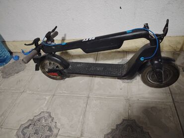Elektrikli samokatlar: Elektrik skuter dəsti - 2 ədəd elektrik skuter birlikdə. - Birincisi — 3