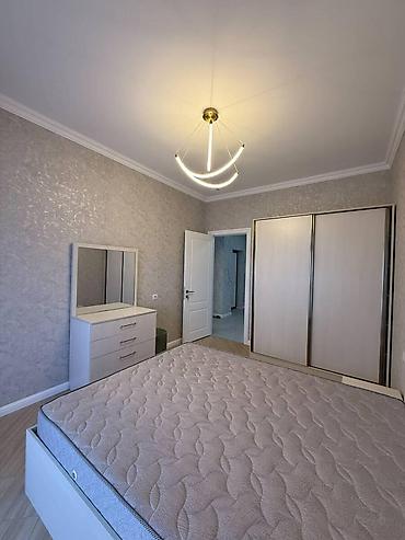 nerj cən satilir: 8-ci kilometr, 3 otaqlı, Yeni tikili, m. Neftçilər, 96 kv. m — 2