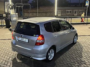 Продажа авто: Honda Fit: 2002 г., 1.3 л, Вариатор, Бензин, Хэтчбэк — 5