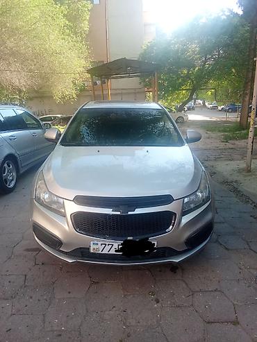 cruz 2015: Chevrolet Cruze: 1.5 l | 2015 il 285000 km Sedan — 3