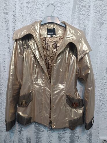 button куртка двухсторонняя: Шикарная куртка Basic, размер на M/L, не ношенная