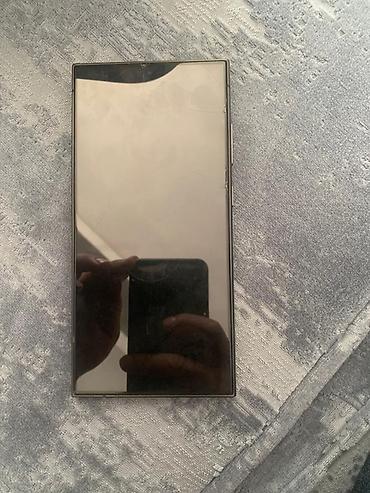 i3 3220: Samsung Galaxy S24 Ultra (модель SM‑S928N) - Экран 6.8", Dynamic — 8