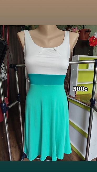Повседневные платья: Размер S(42-44) всех платьев. Зелёное платье 200с 44-46размер.Все по — 18