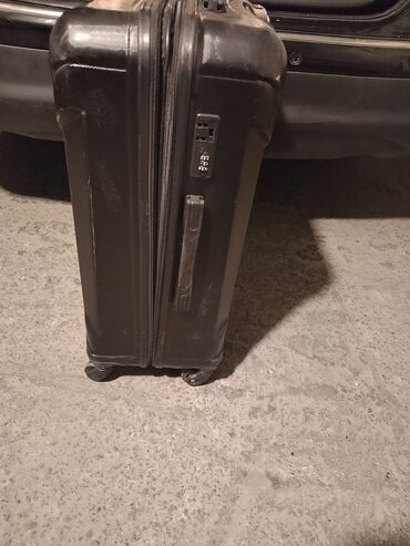 Çantalar: Camadan yaxsi vezyetde böyuk ölçü