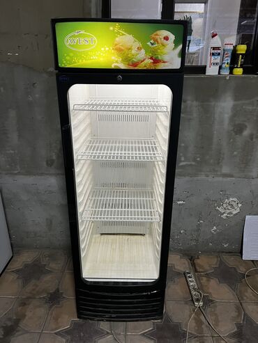 холодильная витрина для молочных продуктов: Для напитков, Для молочных продуктов, Для мяса, мясных изделий, Б/у