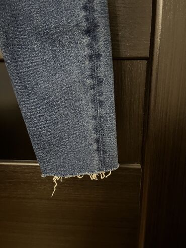Səs kartları: Zara Yeni etiketli jeans şalvar
36 razmer 🩶 Yüksek bel skinny model — 9