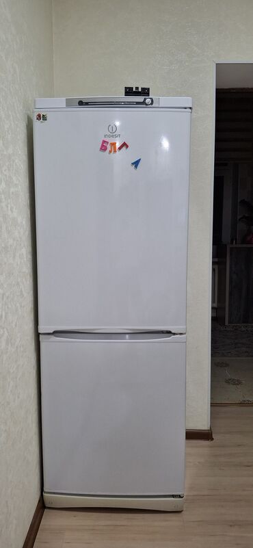 горение бытовая техника: Холодильник Indesit, На запчасти, Двухкамерный at lalafo.kg горение бытовая техника: Холодильник Indesit, На запчасти, Двухкамерный