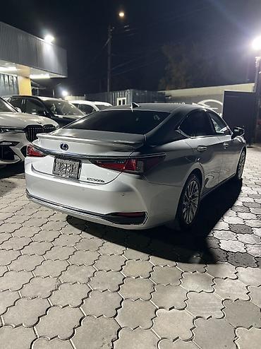 toyota aurus: Lexus ES: 2019 г., 2.5 л, Вариатор, Гибрид, Седан — 5