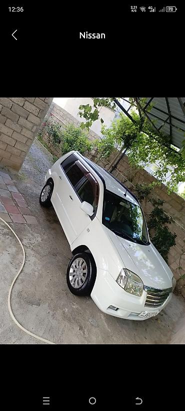 Nissan – ağ rəngli, şəhər və ailə istifadə üçün rahat