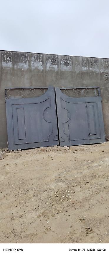 Həyət darvazaları: Metall darvaza dəsti - Material: qalın metal vərəqdən hazırlanmış — 1
