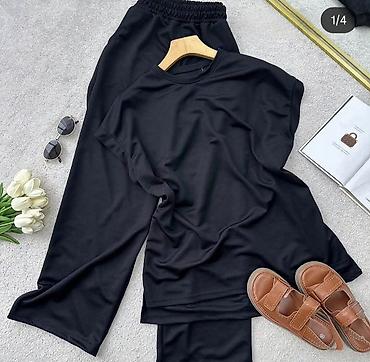 givenchy majice: Komplet se sastoji od: širokih pantalona sa elastičnim pojasom i — 1