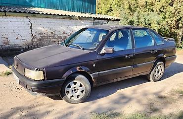чехол пасат: Volkswagen Passat: 1992 г., 1.8 л, Механика, Бензин, Седан — 2