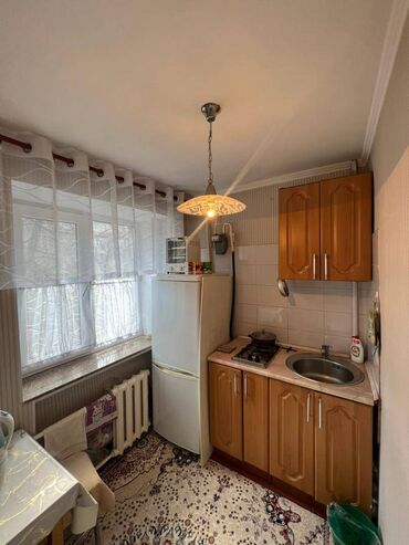продаю квартиру в районе политех: 1 комната, 33 м², Хрущевка, 2 этаж, Косметический ремонт