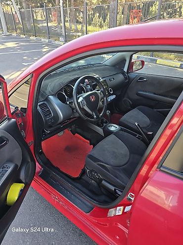 кияа 5: Honda Fit: 2006 г., 1.3 л, Автомат, Бензин, Хэтчбэк — 4