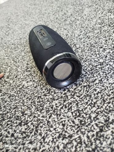 Динамики и колонки: Колонка jbl, за 450 сом отдаю почти даром, звук отличный, громкий