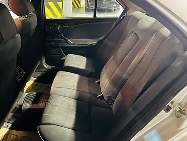 Mercedes-Benz: Mercedes-Benz E 220: 2.2 l | 2001 il Sedan — 15