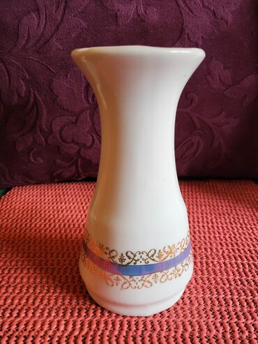 Stare vaze i dekor: Vaza nova Titov Veles porcelan. 70te. Vaza nova,par tackica — 4