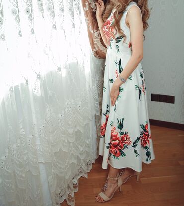 arxası uzun uşaq donları: Коктейльное платье, M (EU 38)