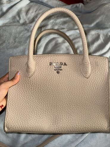 prada eynekleri qiymeti: Сумка на плечо, Prada, Б/у