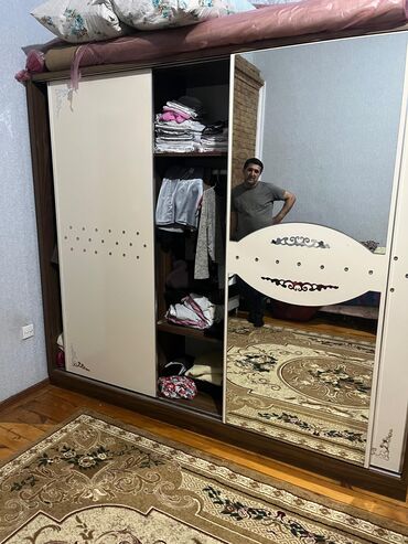 taxt üstü: Односпальная кровать