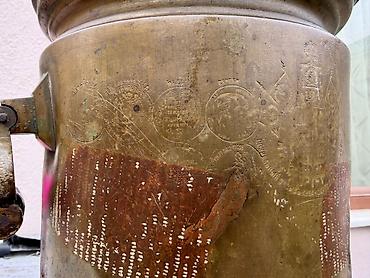 samavar qiyməti: Antik mis samovar – kömür/odunla işləyən, gravürali kolleksiya — 8