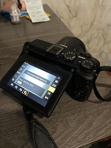 обьект: Беззеркальная камера Canon EOS M3 с двумя объективами. Комплект: - — 8
