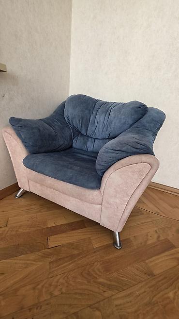 Divan və kreslo dəstləri: Məhsul: Divan + 2 kreslo 
mavi ve bej tonlar
istifade olunmus — 4
