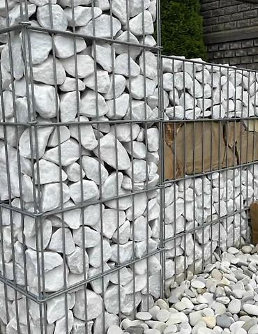 Мраморный щебень: Мраморная щебёнка (белая) - Фракция: крупная, ориентировочно 10–40 мм — 5