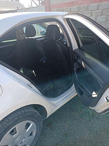 01: Skoda Octavia: 2014 г., 1.4 л, Механика, Бензин, Лифтбек — 3