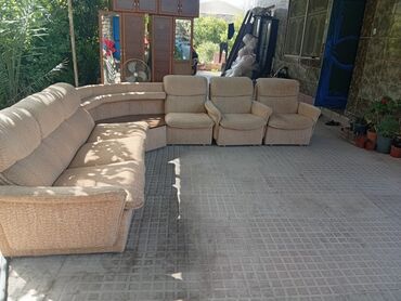 Divanlar: Künc divan, Açılmayan, Bazasız, Parça, Çatdırılma yoxdur