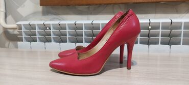 обувь женская большие размеры: Туфли 38, цвет - Красный