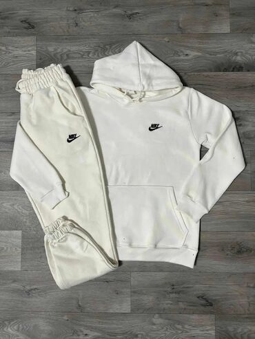 Gornji i donji deo: Nike, Jednobojni, bоја - Šareno — 7