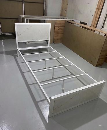 бир: Бир кишилик керебет, Жаңы, Матрасы бар, узуну - 200 см — 2