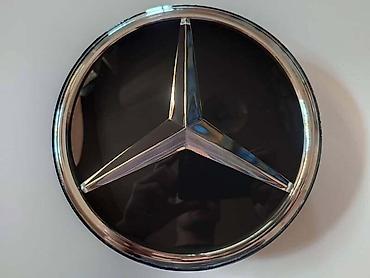 camry cr8061: PREDNJI ZNAK U MASCI STAKLENI ZA MERCEDES BENZ C KLASA, E KLASA, GLK — 1