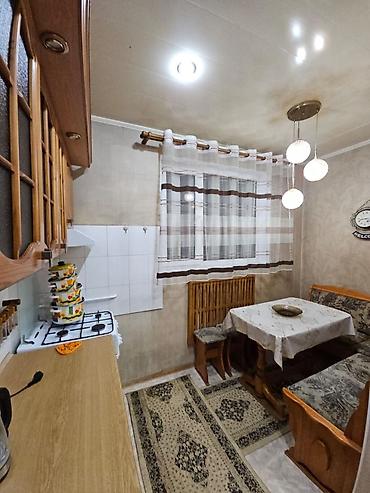Долгосрочная аренда квартир: Сдаю 4к кв район Вефа Юг-2 Горького Советская 8/9 отличный вид, все — 4