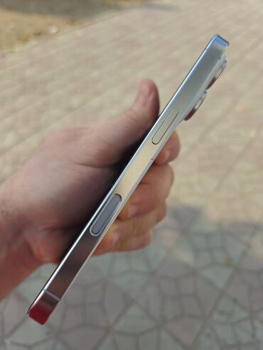 Apple iPhone: IPhone 16 Pro, Gümüşü, Simsiz şarj — 4
