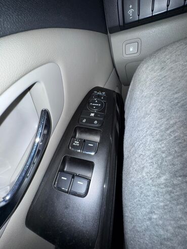 Kia: Kia Carnival: 2019 г., 2.2 л, Автомат, Дизель, Минивэн — 10