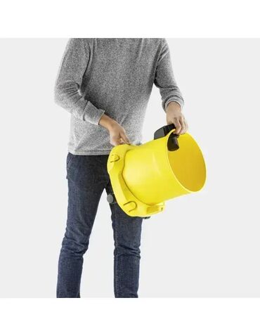 Klasični usisivači: Specifikacija : Usisna snaga : 200 Air wattsZapremina kese/posude : 17 — 8