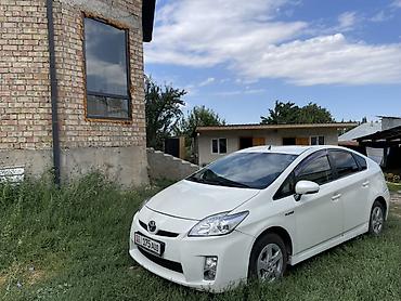 corolla 2018: Toyota Prius: 2011 г., Гибрид, Хэтчбэк — 5