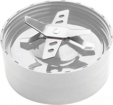 Blenderi, mikseri: **Tehnički detalji** **Opšte** Vrsta aparata : BlenderMaterijal sečiva — 8