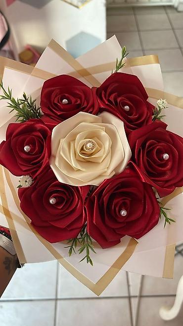 Ruža: Buket ruža od satena – ručno izrađene večno‑trajne ruže - Materijal — 13