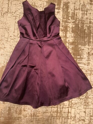 Dəstlər, kostyumlar: Qadın geyim dəsti - Qara qısa qol don: sadə, bədənə oturan siluet — 4