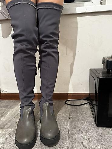 Девочки, продаю красивые ботфорты 😍🖤 👢 Цвет: серый ✨ Стильные