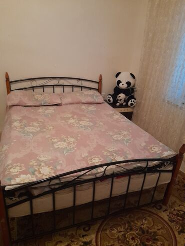 угловая кровать: İşlənmiş, İkinəfərlik çarpayı, Bazasız, Matras ilə, Siyirməsiz lalafo.az -da угловая кровать: İşlənmiş, İkinəfərlik çarpayı, Bazasız, Matras ilə, Siyirməsiz