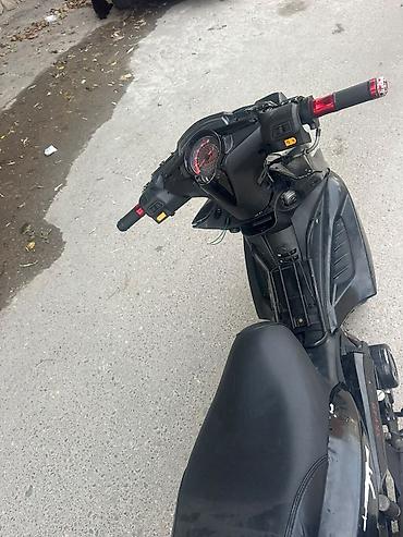 moped 200: Skuter/moped – şəhər içi sürüş üçün praktik və qənaətcil - Rəng: qara — 3