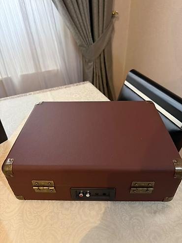 Qrammofon və patefonlar: Məhsul: Fressi Retro Turntable – portativ pikap Xüsusiyyətlər: - — 9