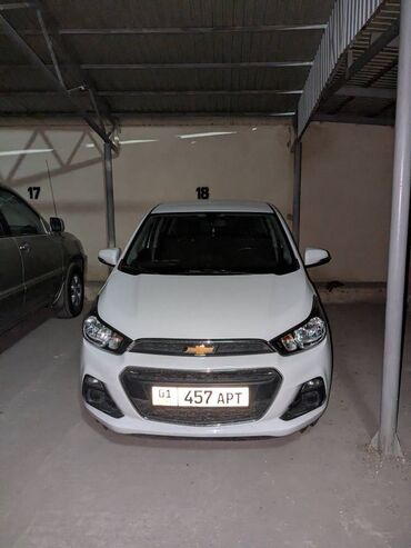 Chevrolet: Chevrolet Spark: 2017 г., 0.1 л, Вариатор, Бензин, Хэтчбэк