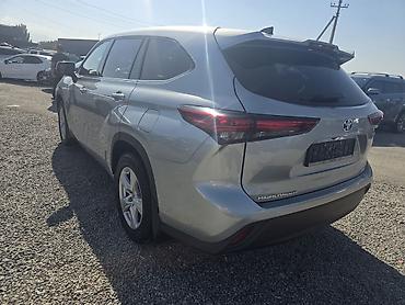 byd d1: Toyota Highlander: 2022 г., 2.5 л, Автомат, Бензин, Кроссовер — 2