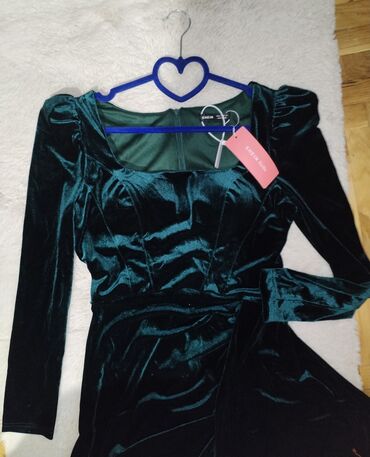 Haljine: Duga večernja haljina od baršuna – tamnozelena (smaragdna) - — 3